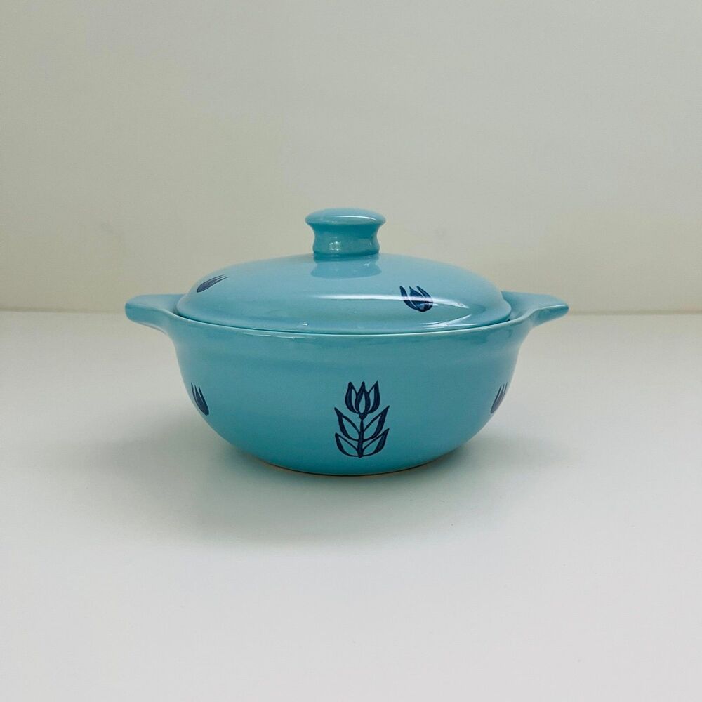 CRONIN POTTERY Dutch Blue Tulip Individual Covered Casserole Dish Bean Pot 1.5Qt